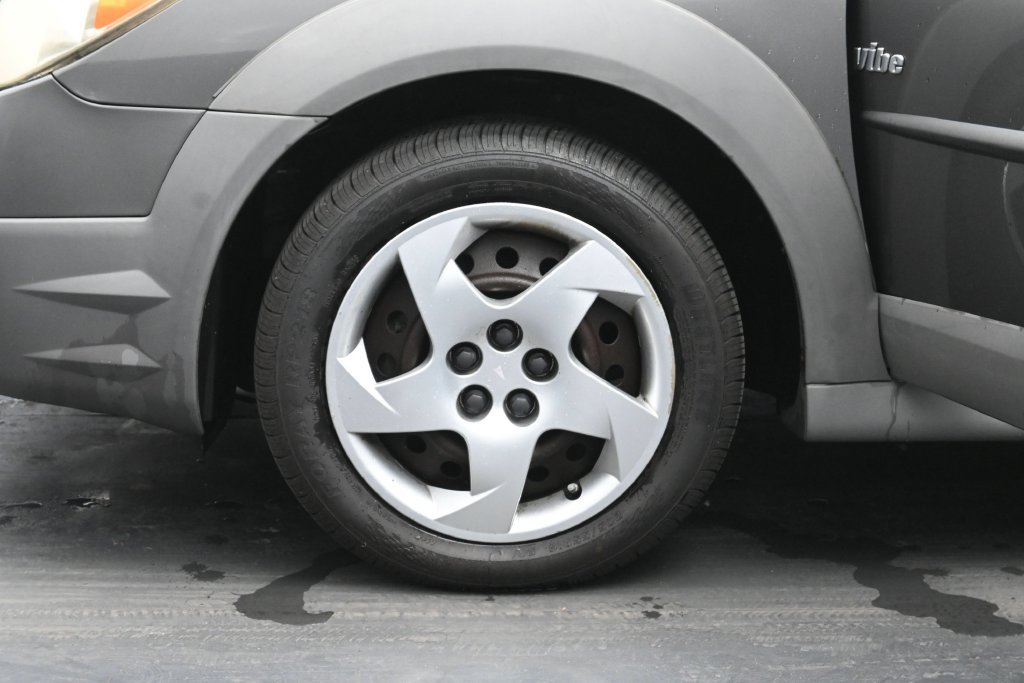 Used 2008 Pontiac Vibe FWD image 23