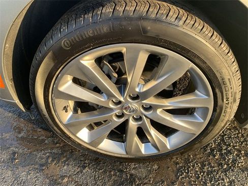 Certified 2023 Buick Envision Avenir image 34