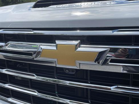 Used 2025 Chevrolet Silverado 3500 LTZ w/ LTZ Plus Package AWD/4WD image 27