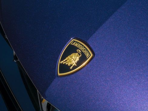 Used 2025 Lamborghini Urus SE image 8