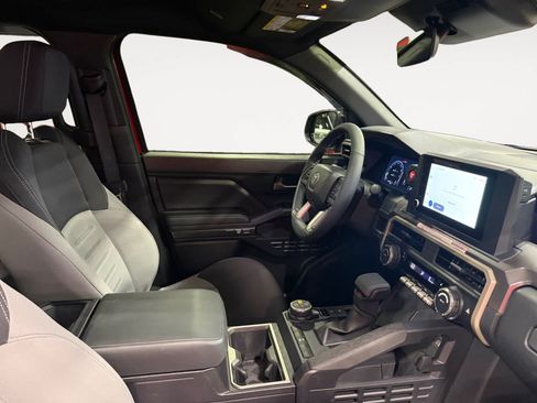 Used 2026 Toyota Tacoma TRD Off-Road AWD/4WD image 16