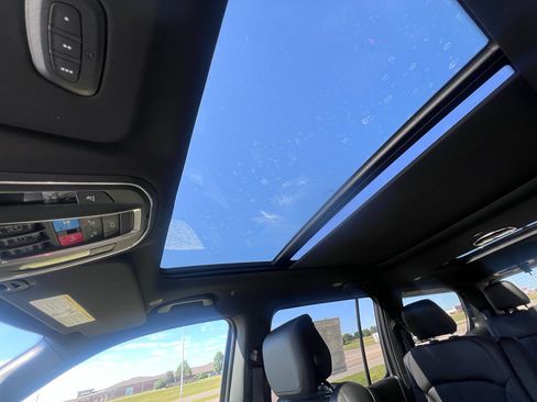 New 2026 Jeep Grand Wagoneer 4WD image 27