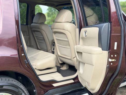 Used 2010 Honda Pilot Touring image 26