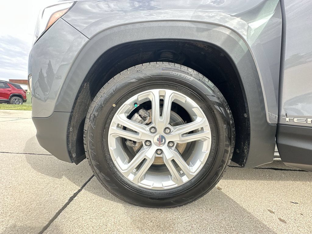 Certified 2018 GMC Terrain SLE FWD image 33