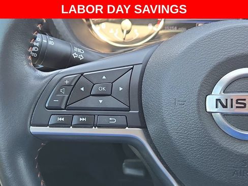 Used 2023 Nissan Sentra SR w/ SR Premium Package FWD image 9