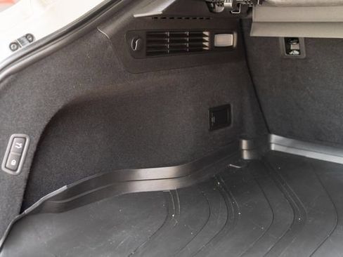 Used 2022 Maserati Levante Trofeo AWD/4WD image 41