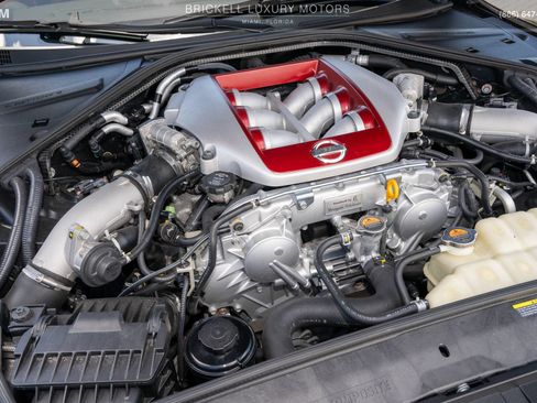 Used 2020 Nissan GT-R Premium w/ Premium Interior Package AWD/4WD image 37