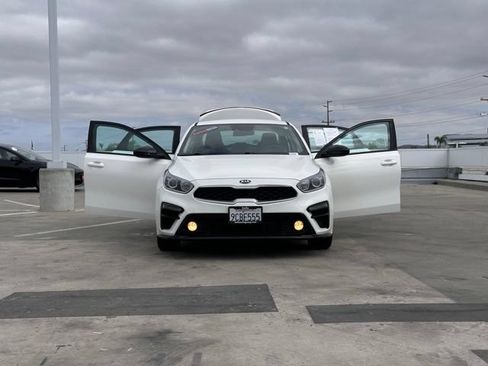 Used 2020 Kia Forte LXS FWD image 29