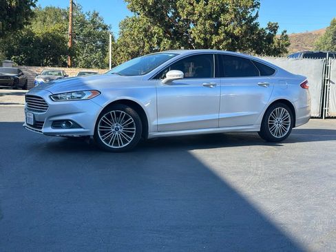 Used 2013 Ford Fusion SE FWD image 1