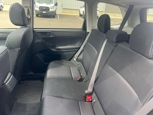 Used 2016 Subaru Forester 2.5i Premium w/ Popular Package #2 AWD/4WD image 16