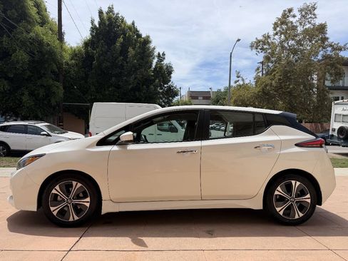 Used 2018 Nissan Leaf SV w/ SV All Weather Package FWD image 7