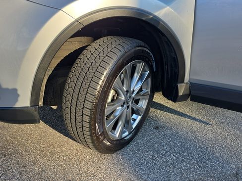 Used 2016 Toyota RAV4 Limited w/ Advanced Technology Package image 32