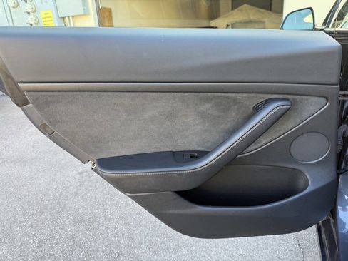 Used 2023 Tesla Model 3 Standard Range RWD image 17