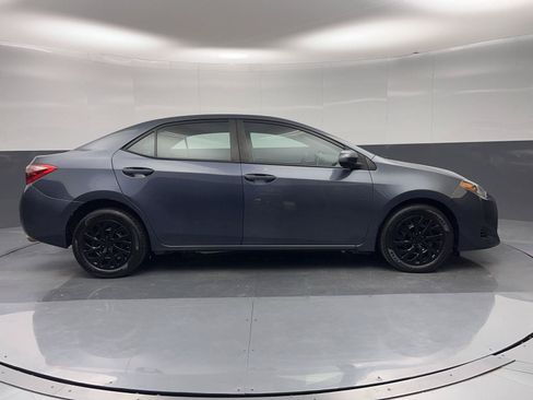 Used 2018 Toyota Corolla LE FWD image 32