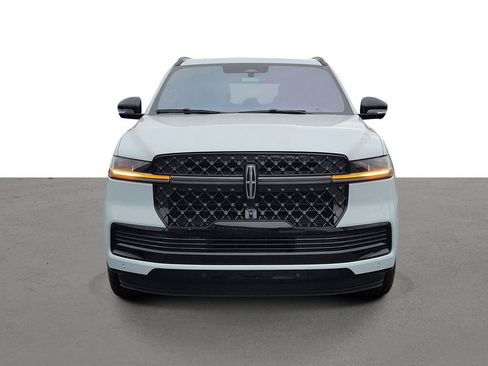 New 2025 Lincoln Navigator L Reserve w/ Jet Appearance Package image 2