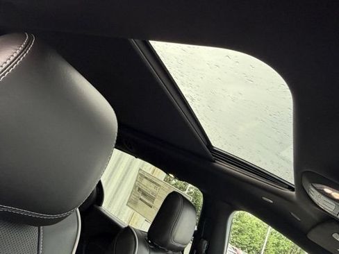 New 2027 Chrysler Pacifica Limited AWD/4WD image 31