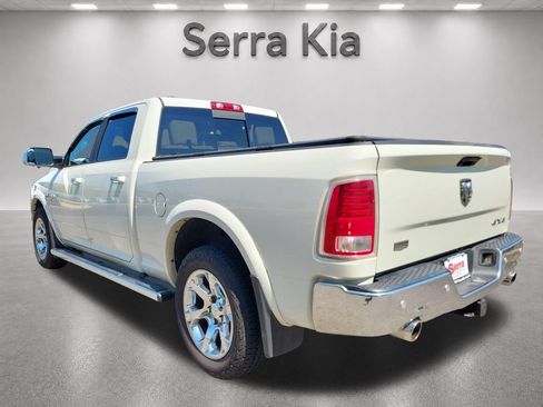 Used 2017 RAM 1500 Laramie AWD/4WD image 3