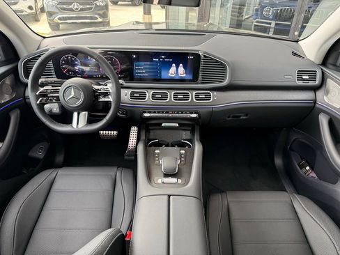 New 2026 Mercedes-Benz GLS 450 4MATIC image 11