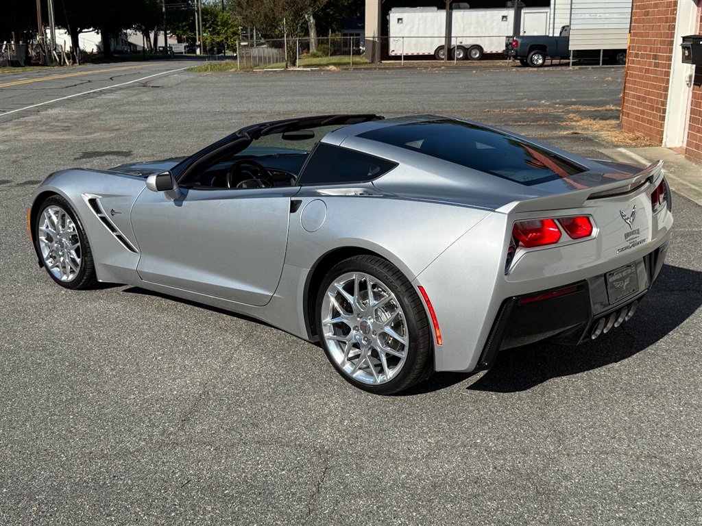 Used 2017 Chevrolet Corvette Stingray Coupe RWD image 23