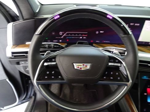 Used 2025 Cadillac Escalade ESV Sport Platinum AWD/4WD image 7