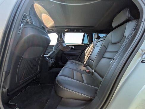 Used 2020 Volvo V60 T6 R-Design image 16