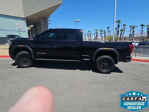 Used 2023 GMC Sierra 3500 AT4 w/ AT4 Preferred Package AWD/4WD image 9