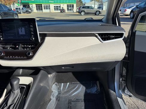 Used 2020 Toyota Corolla LE image 34