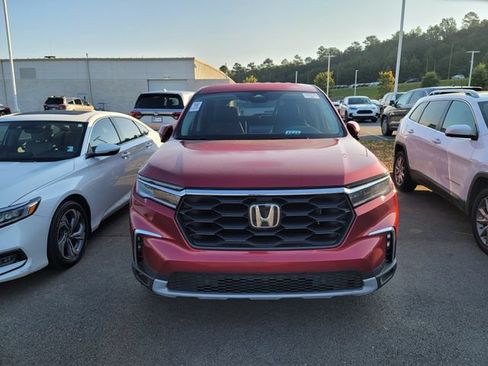 Used 2025 Honda Pilot EX-L image 2
