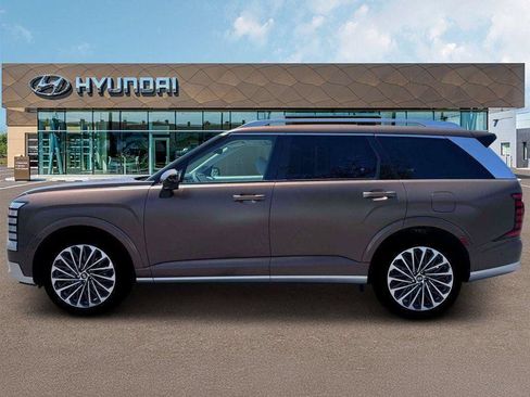 New 2026 Hyundai Palisade Calligraphy FWD image 3