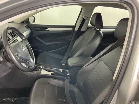Used 2013 Volkswagen Passat 2.5 SE FWD image 12
