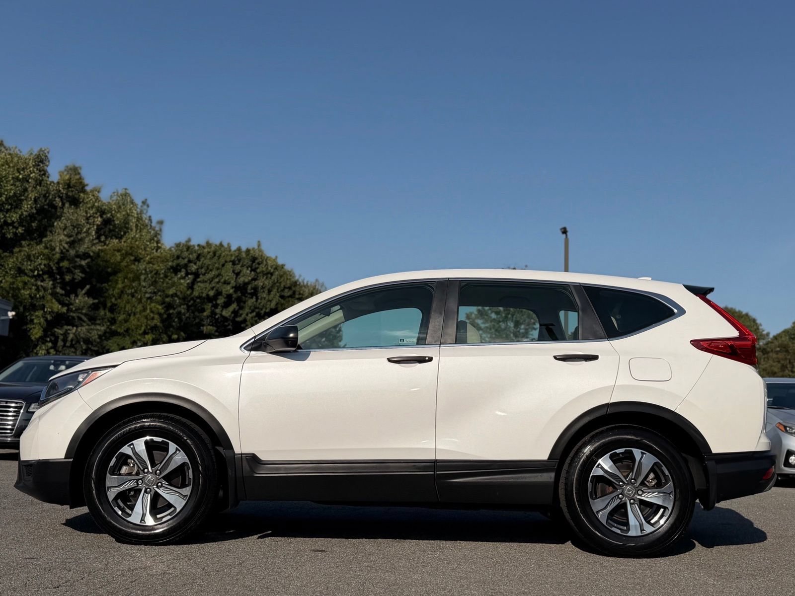 Used 2019 Honda CR-V LX image 2