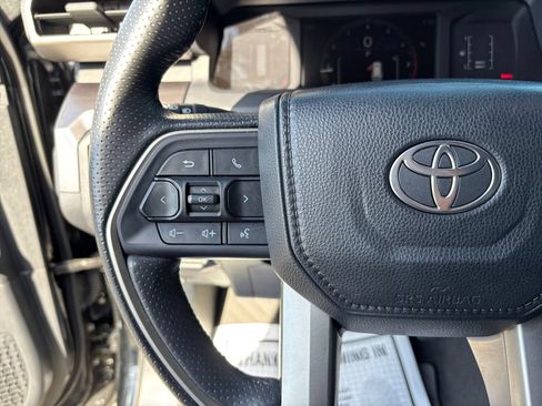 Used 2025 Toyota 4Runner SR5 AWD/4WD image 21