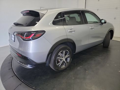Certified 2025 Honda HR-V EX-L image 9
