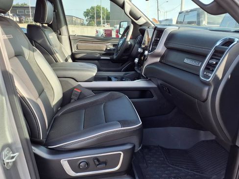 Used 2025 RAM 1500 Laramie w/ Laramie Southwest Edition AWD/4WD image 18