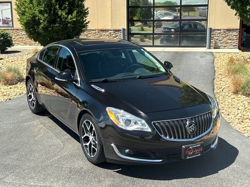 Used 2017 Buick Regal Sport Touring FWD image 78