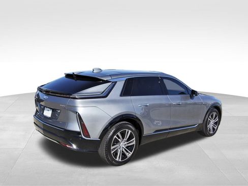 New 2025 Cadillac Lyriq Luxury image 4