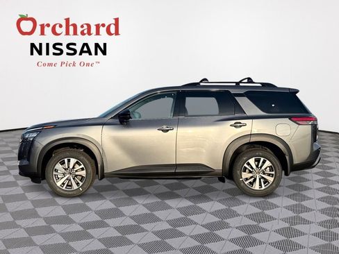 New 2026 Nissan Pathfinder SL AWD/4WD image 2