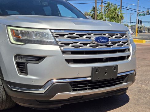 Used 2018 Ford Explorer Limited FWD image 5