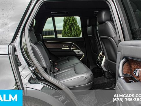 Used 2024 Land Rover Range Rover SE AWD/4WD image 18