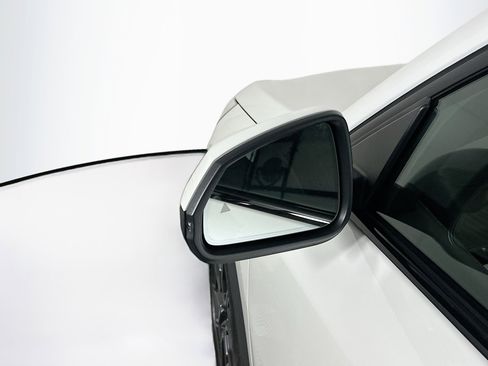 Used 2025 BMW X2 xDrive28i AWD/4WD image 16
