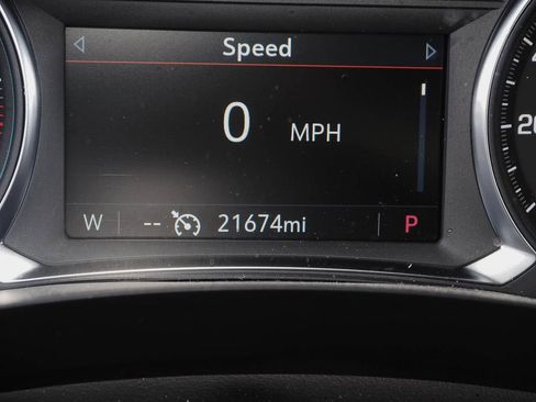 Used 2023 Chevrolet Traverse LT FWD image 11