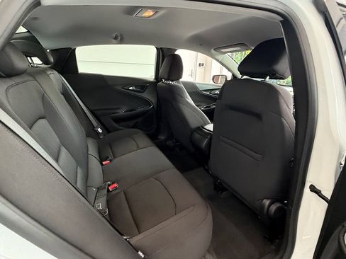 Used 2024 Chevrolet Malibu RS FWD image 17
