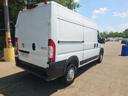 Used 2025 RAM ProMaster 2500 w/ Convenience Group FWD image 3