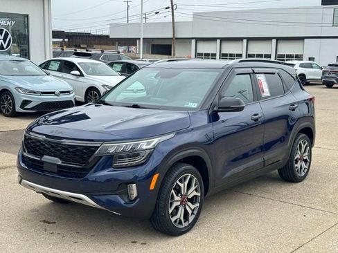 Used 2023 Kia Seltos SX AWD/4WD image 1