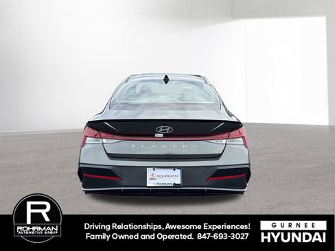 New 2026 Hyundai Elantra SEL Sport Premium FWD image 9