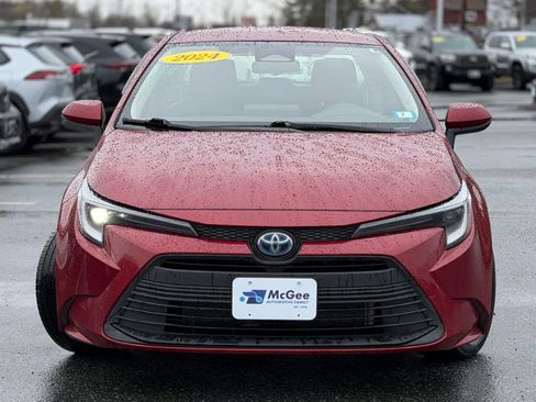 Used 2024 Toyota Corolla LE w/ LE Convenience Package image 2