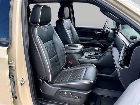 Used 2022 GMC Sierra 1500 AT4X AWD/4WD image 9