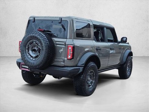 New 2025 Ford Bronco Badlands image 2