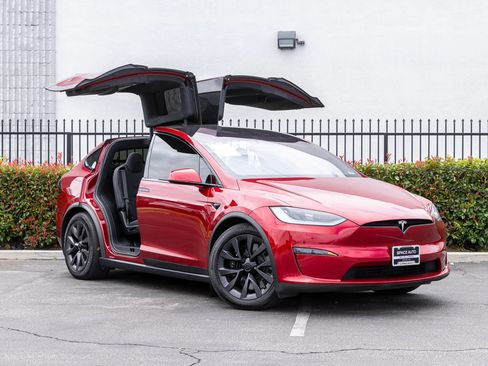Used 2023 Tesla Model X AWD/4WD image 2
