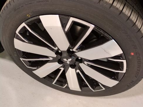 New 2025 Mitsubishi Outlander SEL image 2